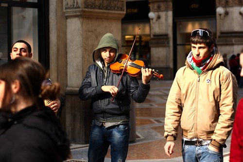 Violinist 4211